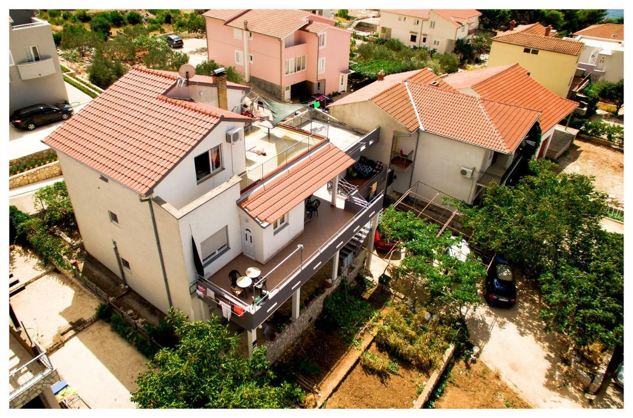 Apartments Ivan Perkov Tomas Bilo Primošten Exterior foto