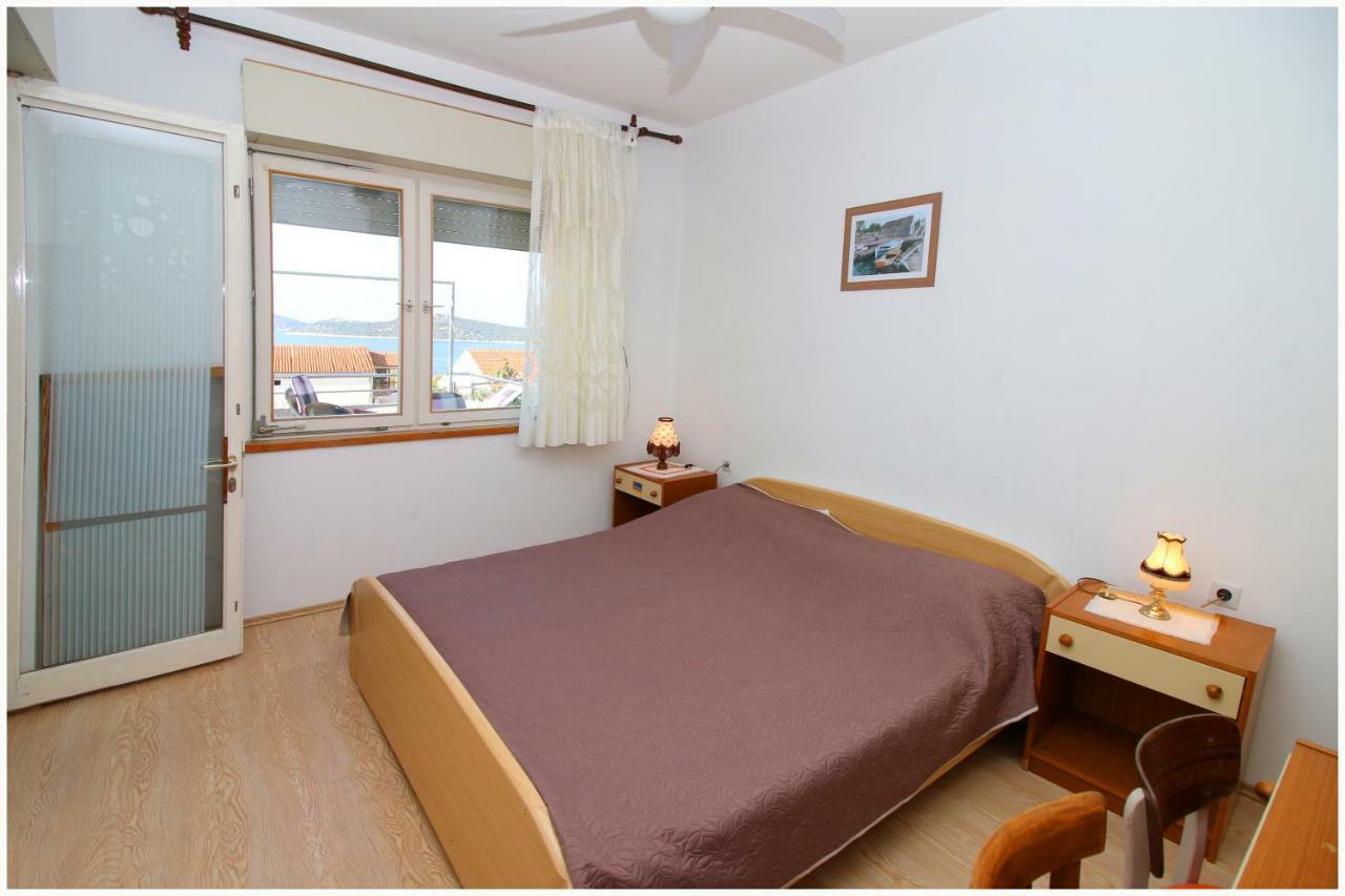 Apartments Ivan Perkov Tomas Bilo Primošten Exterior foto